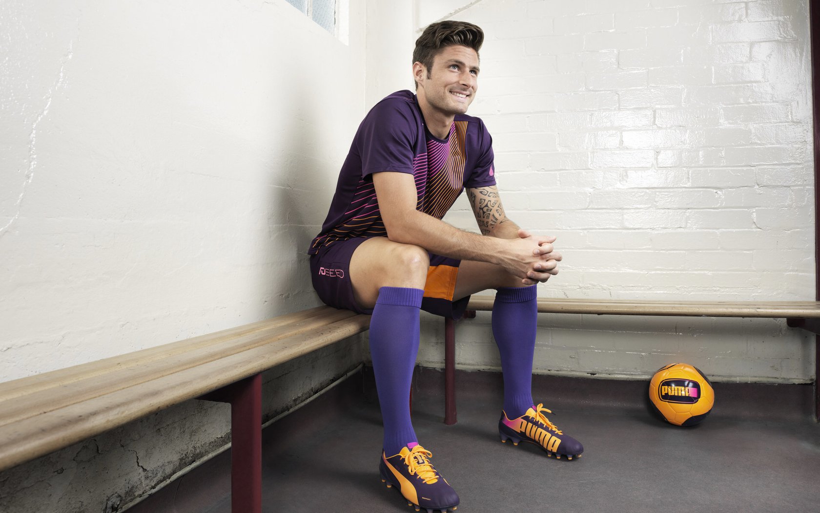 电竞女神COS出战夺冠，引爆二次元体育圈，电竞职业选手的玩cos的